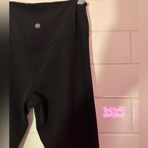 ATHLETA  Women’s Elation Ultra High Rise Yoga Capri Black - Size Medium NWOT